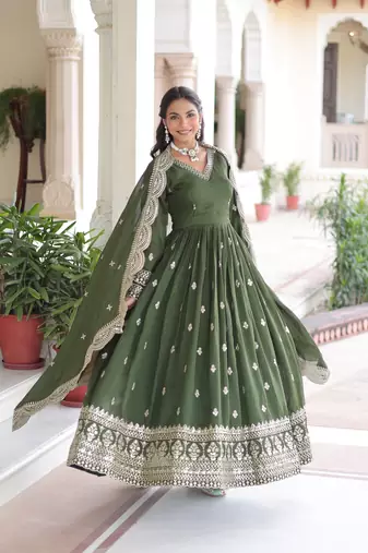 Green sequins Zari embroidered Kurti with dupatta