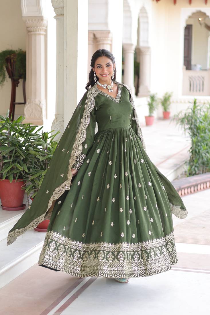Green sequins Zari embroidered Kurti with dupatta