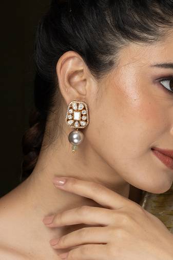 Gold plated kundan stud earrings