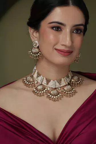 Gold plated kundan necklace set