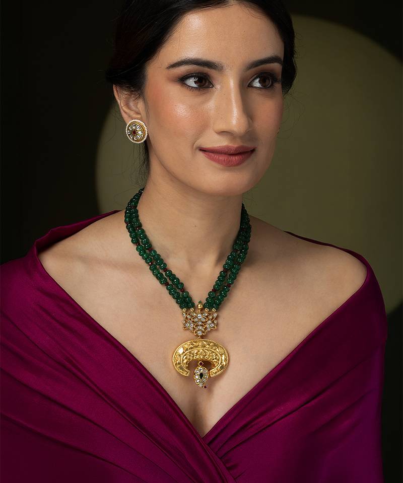 Gold plated kundan necklace