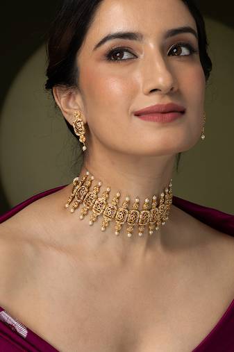 Gold plated kundan choker necklace set