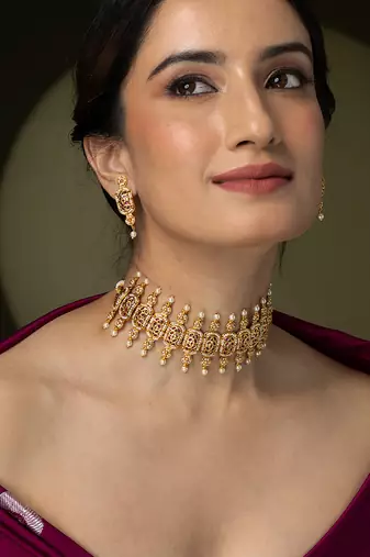 Gold plated kundan choker necklace set