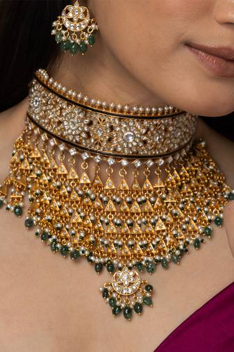 Gold plated kundan necklace set