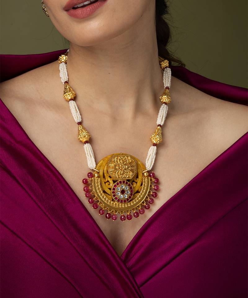Gold plated temple necklace set