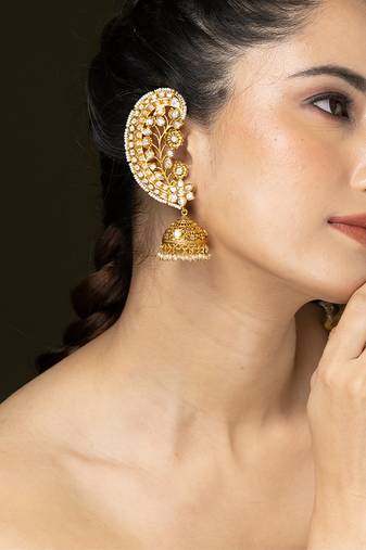 Gold plated kundan jhumka earrings