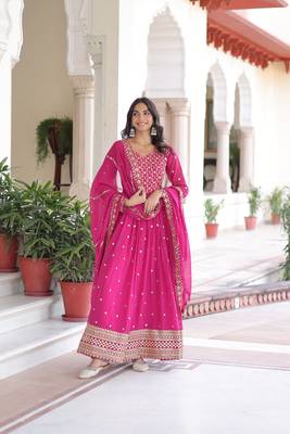 Pink Georgette sequins Zari embroidered Kurti with dupatta 1