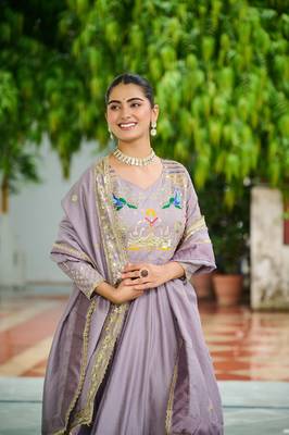 Onion pink sequins Zari embroidered Kurti with dupatta 5