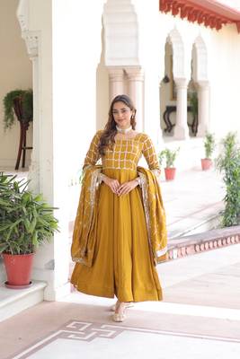 Yellow sequins Zari embroidered Kurti with dupatta 5