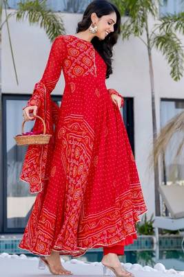 red bandhani print lace work anarkali with pant and dupatta set 2