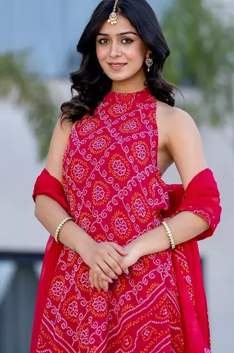 Pink printed bhandhini kurta and sharara and dupatta