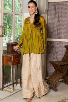 Green hand work upada silk kurta and off white silk palazzo 2