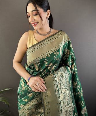 dark_green banarasi soft lichi silk blend dark green floral and zari pattern saree with unstitched blouse 3