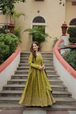Green zari & sequins embroidered work chinon stitched kurta gown 3
