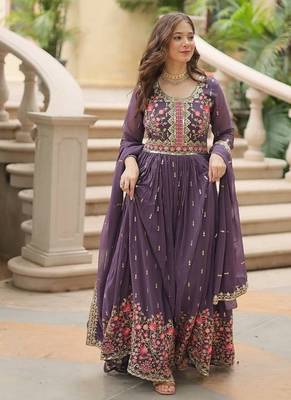 Onion zari & sequins embroidered georgette kurta bottom & dupatta 4