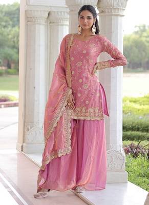 Pink zari & sequins embroidered fendy with rich kurta bottom & dupatta 1
