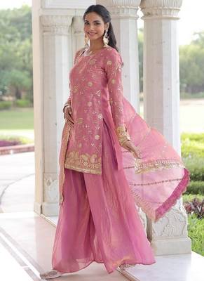 Pink zari & sequins embroidered fendy with rich kurta bottom & dupatta 2