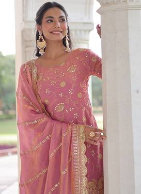 Pink zari & sequins embroidered fendy with rich kurta bottom & dupatta 4