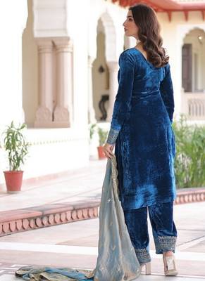 Teal zari & sequins embroidered velvet kurta bottom & dupatta 3
