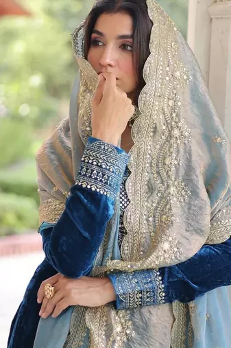 Teal zari & sequins embroidered velvet kurta bottom & dupatta