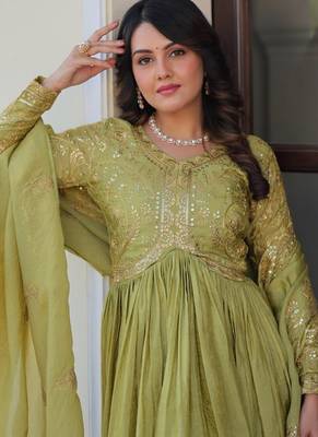 Green zari & sequins embroidered work  gold-crush stitched kurta & dupatta 4