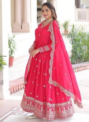Pink zari & sequins embroidered roman Gown & dupatta 2
