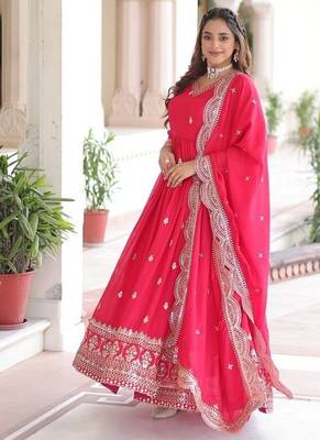 Pink zari & sequins embroidered roman Gown & dupatta 3