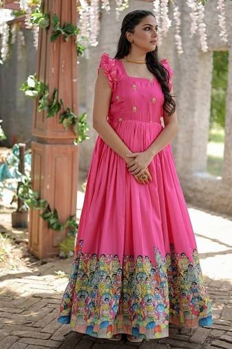 Pink zari & sequins embroidered dola silk Gown