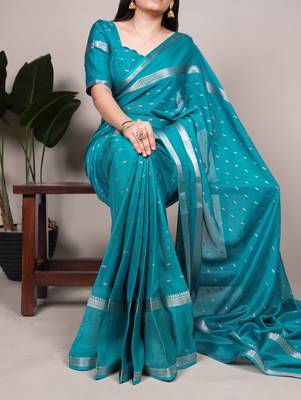 Festive crepe saree with artful weaving 3