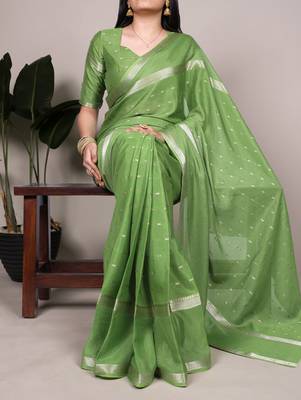 Festive crepe saree with artful weaving 1