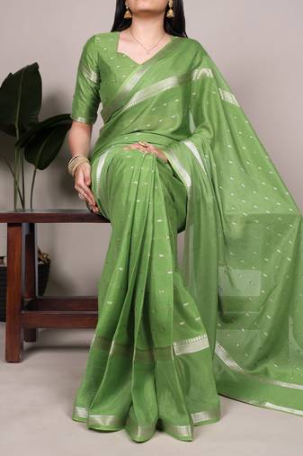 Festive crepe saree with artful weaving