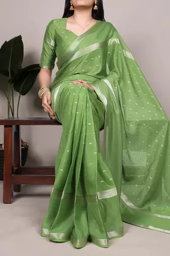 Festive crepe saree with artful weaving