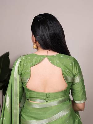 Festive crepe saree with artful weaving 3