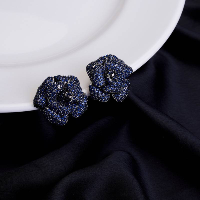 Eclipse gem floral studs in black plated
