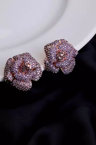 Majesty floral shining studs in rose gold