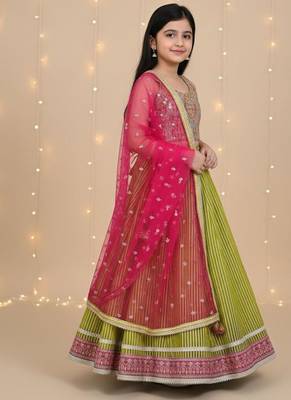 Green embroidered cotton lehenga set 2