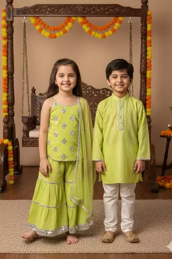 Green embroidered cotton kurta pyjama