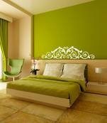 Artistic curve wall decal