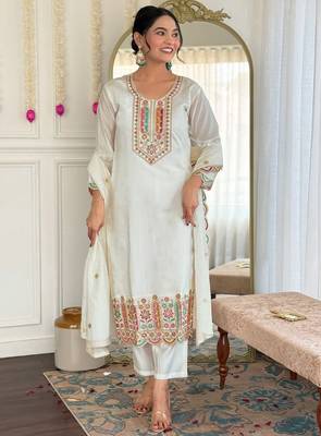 White embroidered kurta set with dupatta 2