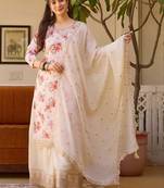 Ivory gulbahar floral kurta set