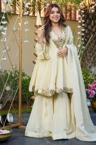 Cream cosmos mirror work kurta set with dupatta