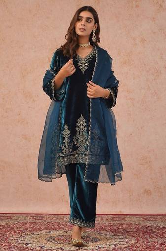 Teal blue velvet  kurta set with intricate embroidery work