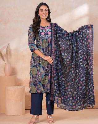 Blue women embroiderd printed cotton kurta with trousers & with dupatta 5