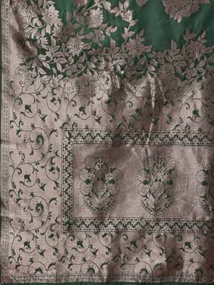 dark green zari woven banarasi art silk blend saree 4