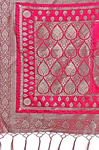 magenta woven art silk blend saree with blouse