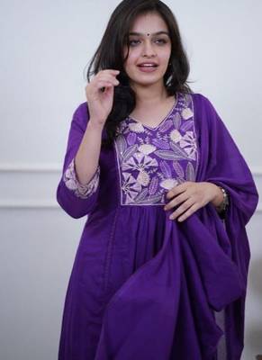 blue embroidered cotton kurta pant with dupatta 3
