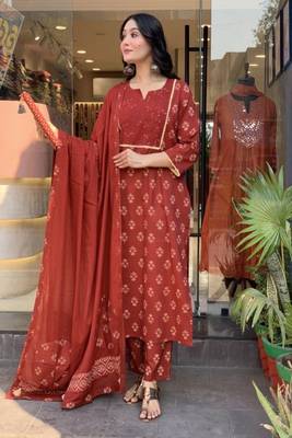 red embroidered cotton kurta pant with dupatta 1