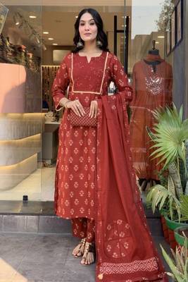 red embroidered cotton kurta pant with dupatta 2