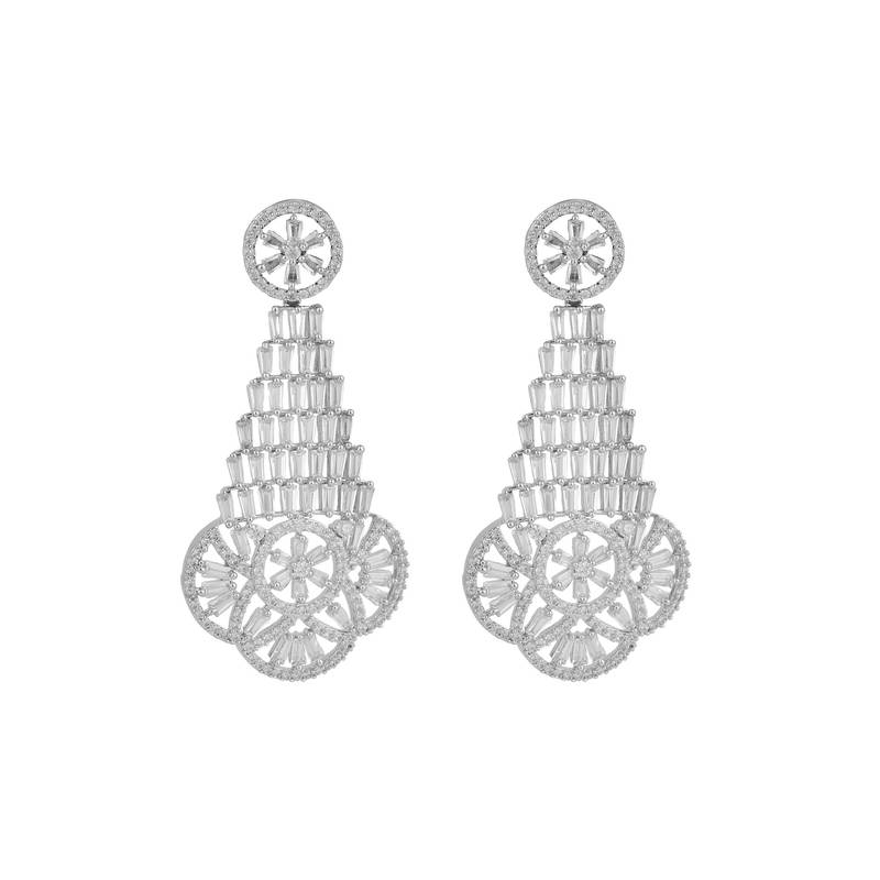 Chic choker necklace