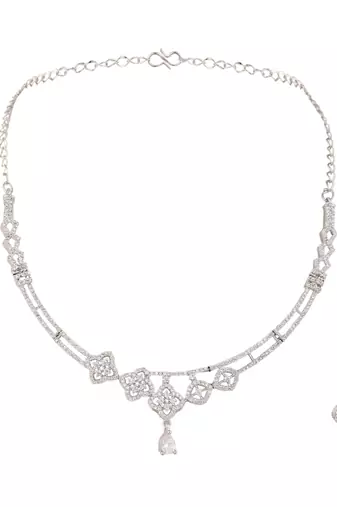 Minimalist chain necklace